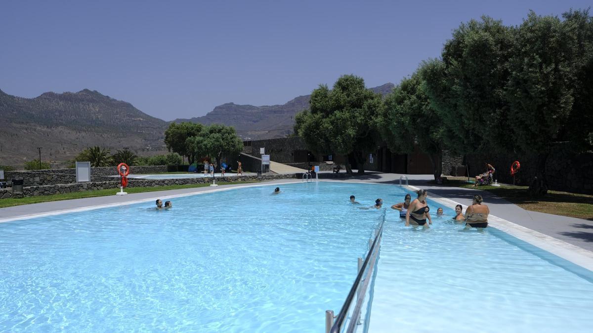 Piscina en el casco de Santa Lucía de Tirajana.