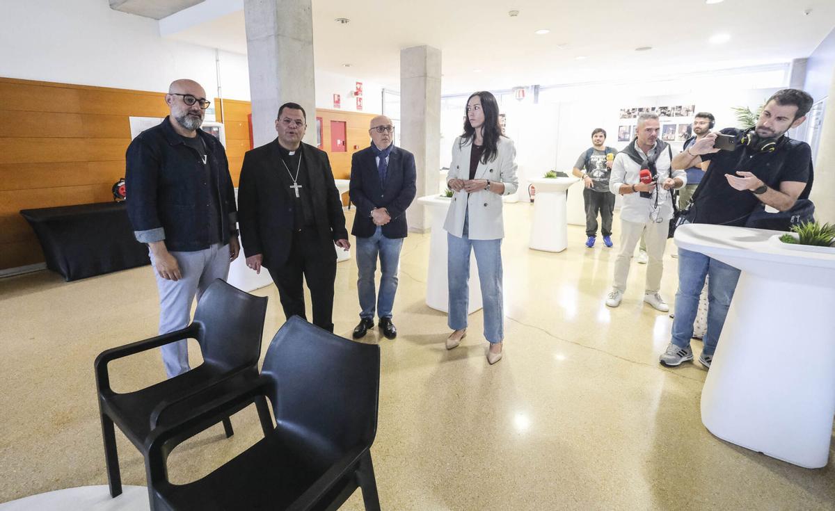 Preparativos en el Estadio de Gran Canaria para la misa del papa León XIV