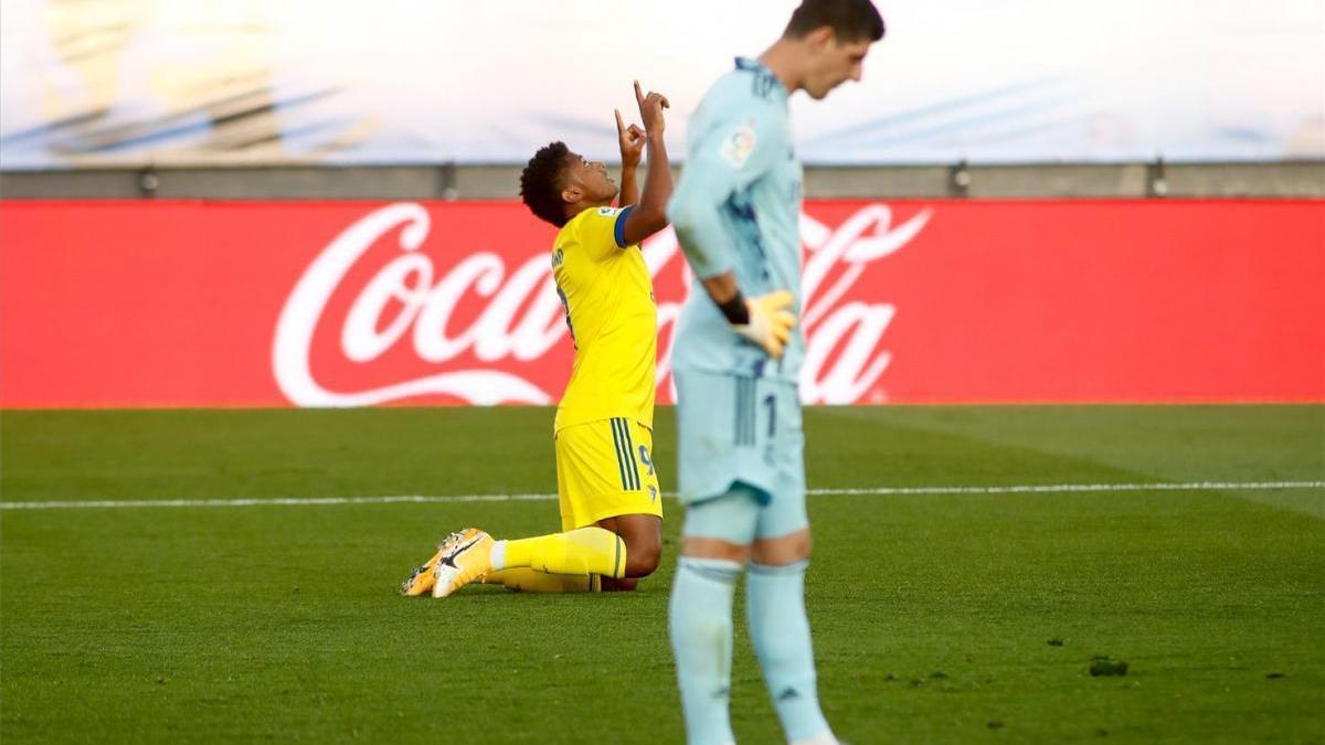 El Cádiz hace historia frente a un Madrid deslucido (0-1)