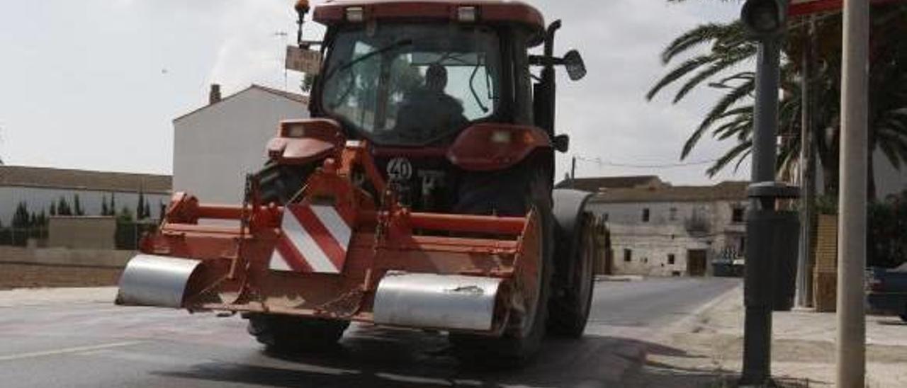 El ayuntamiento permitirá circular a los tractores  por la Ronda Nord