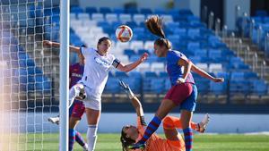 Lieke Martens ante el Real Madrid