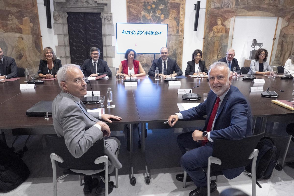 Los consellers Dalmau y Romero, junto al ministro Torres, durante la reunión de la Comisión Bilateral Estado-Generalitat.