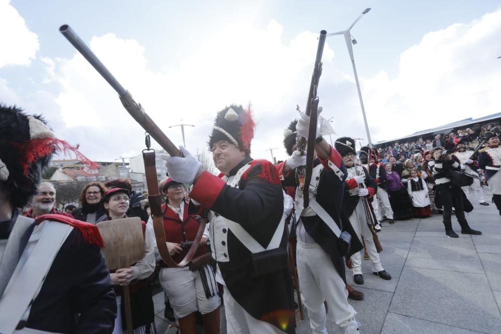 Las tropas napoleónicas campan a sus anchas por el Casco Vello sin saber que el domingo serán expulsados de la ciudad.