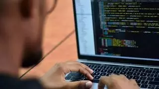 La UE activa un plan contra el ciberacoso para proteger a los jóvenes en Internet