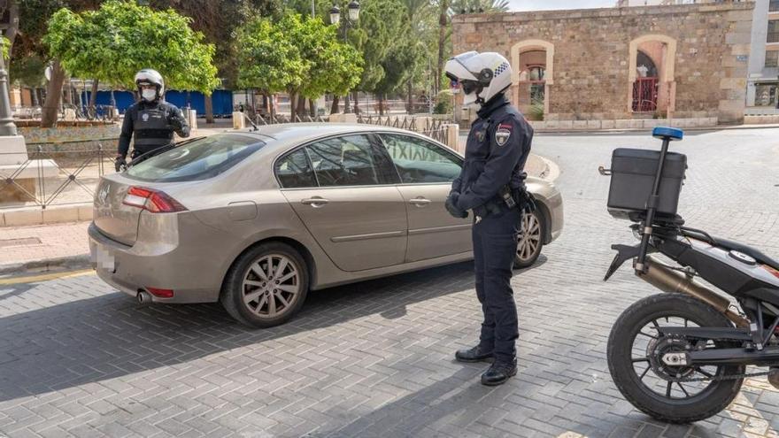 Comienzan las multas por desobediencia al estado de alarma y a los agentes