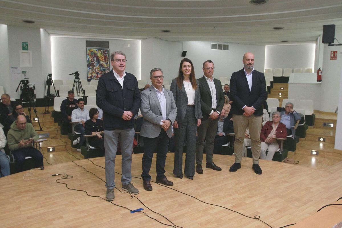 La firma del convenio se realizó en la delegación territorial de la Xunta de Galicia.