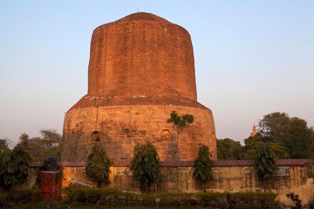 La stupa de Dhamek, en Sarnath (India), data del 500 d.C.