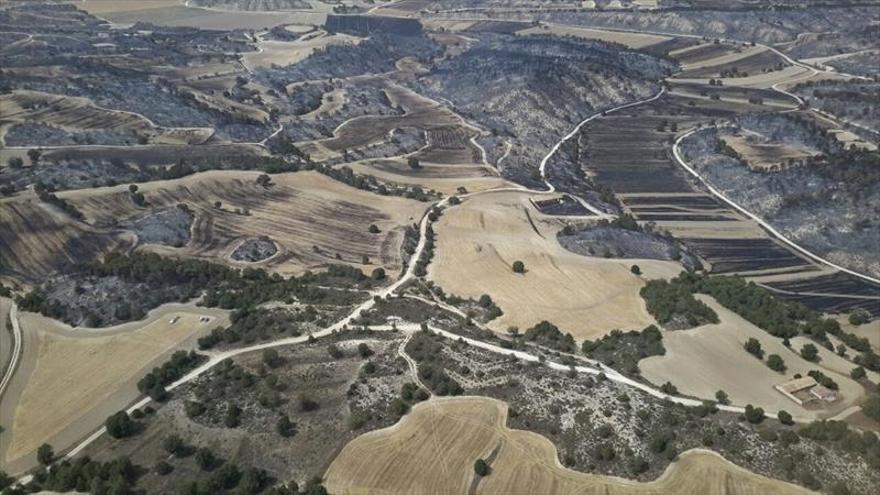 Estabilizado el fuego en Alcubierre tras arrasar unas 1.200 hectáreas