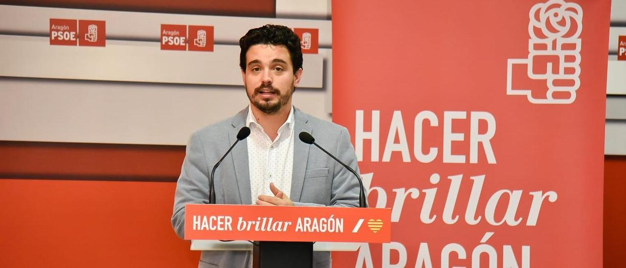 El secretario de Organización del PSOE de Aragón, Darío Villagrasa, ha sido el encargado de anunciar las candidaturas presentadas tras cerrarse el plazo habilitado.