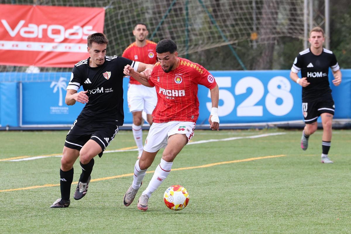 La SD Ibiza cae 1-2 ante el Barbastro, un equipo que llevaba 11 jornadas sin ganar