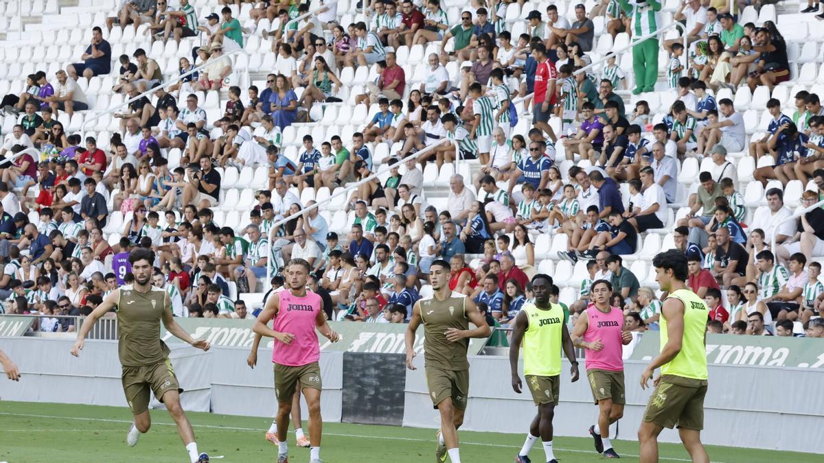 Entrenamiento del Córdoba CF a puerta abierta