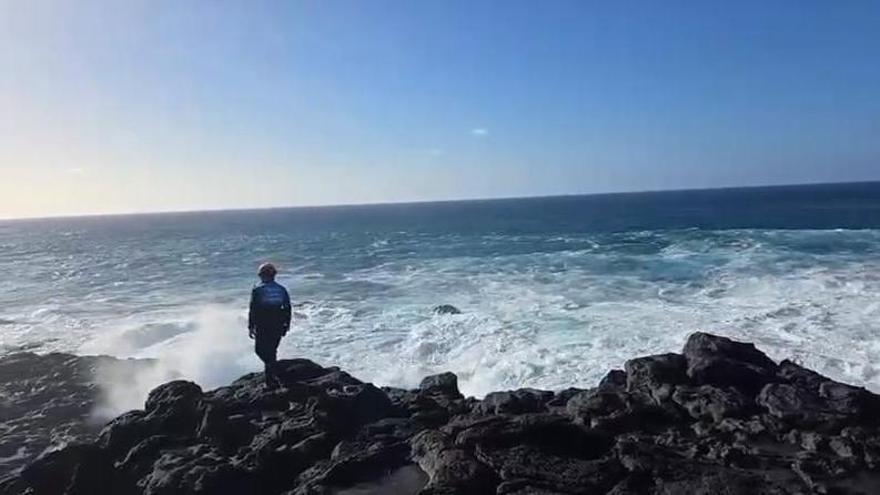 DESAPARECIDO LANZAROTE | Continúa la búsqueda del joven desaparecido en Los Charcones, en Lanzarote DESAPARECIDO LANZAROTE | Continúa la búsqueda del joven desaparecido en Los Charcones, en Lanzarote