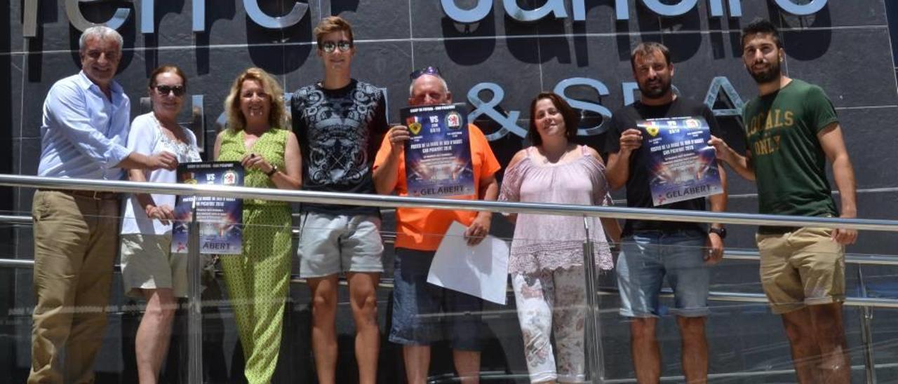 Los organizadores del Trofeu Festes Mare de Déu d´Agost de Can Picafort en su presentación oficial.