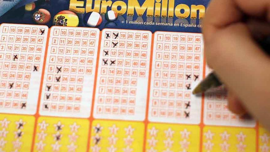 Cambia su combinación de siempre de Euromillones y pierde 1,4 millones de euros