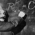 El documento de la relatividad de Albert Einstein se vende por un precio récord