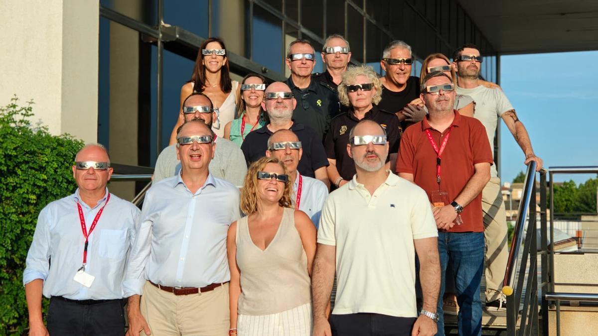 Juan Carlos Valderrama y Pilar Bernabé, junto al resto de miembros del Cecopi, no quisieron perderse el eclipse