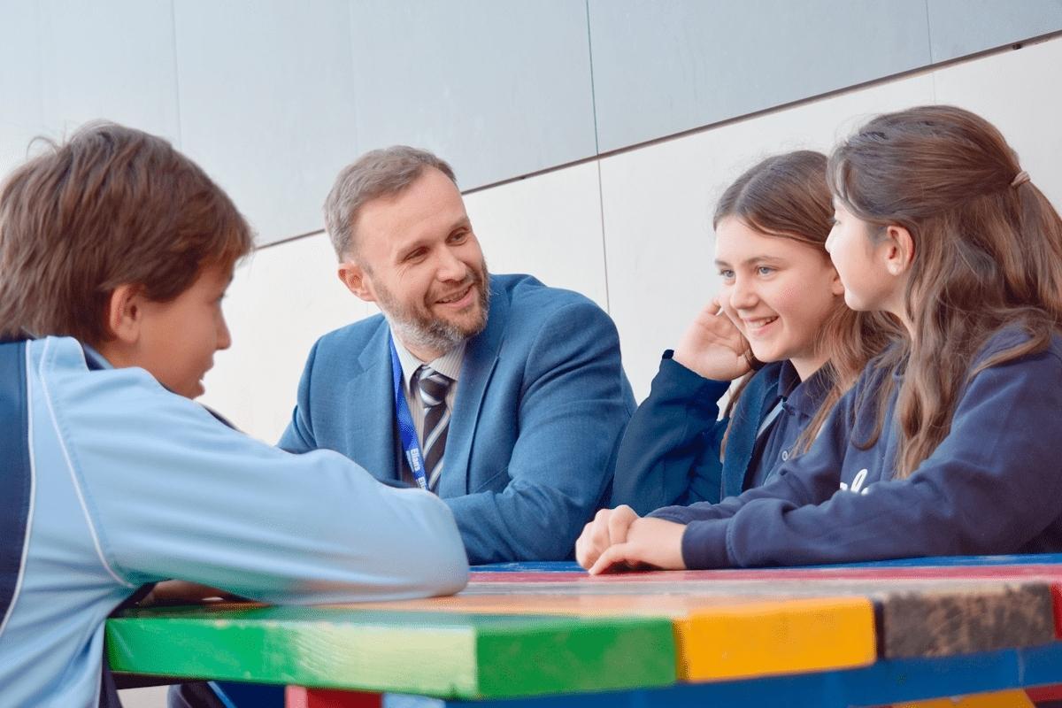 El programa de estudios del Bachillerato británico que se imparte en International English School of Castellón se adapta individualmente a cada estudiante.