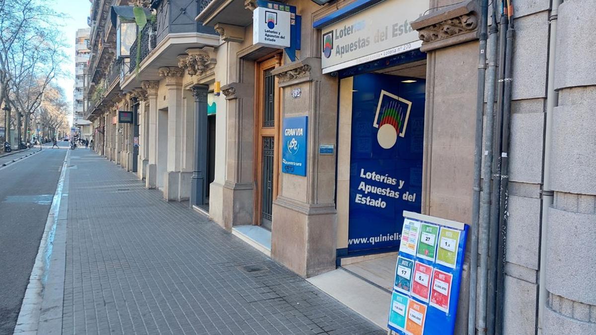 Administración de Loterías que ha repartido un premio de 130 millones del Euromillón, situada en la Gran Via de Barcelona.