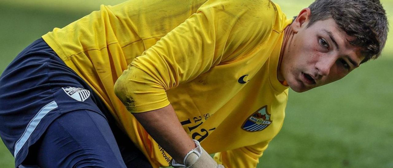 Carlos López, este lunes, durante el primer entrenamiento de pretemporada de los canteranos en las instalaciones de El Viso.