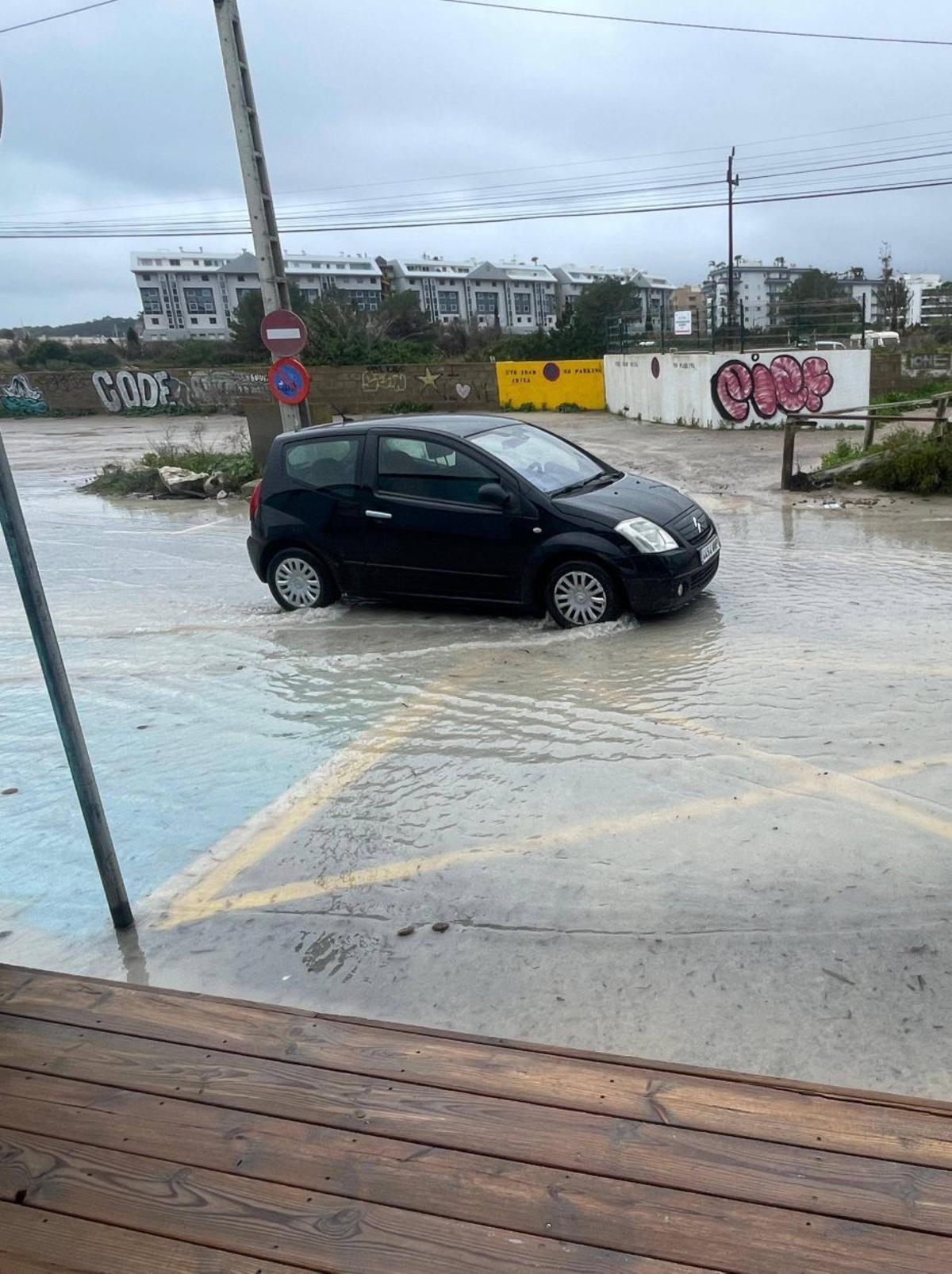 ‘Harry’ vuelve a inundar las Pitiusas sin provocar daños graves a su paso