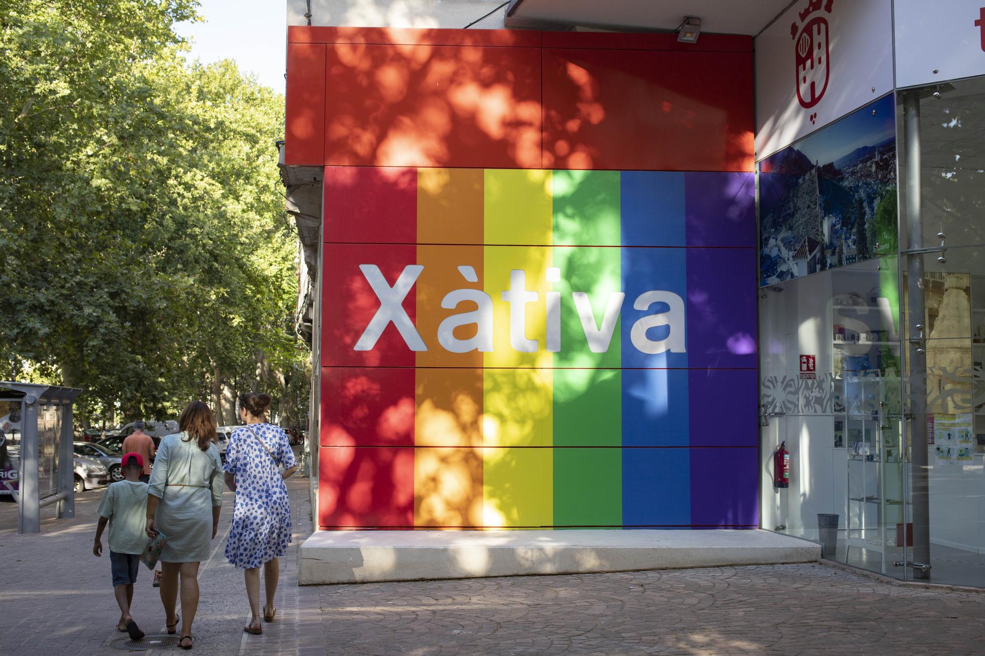 La Costera, la Vall d'Albaida y la Canal de Navarrés se vuelcan con los actos del Orgullo