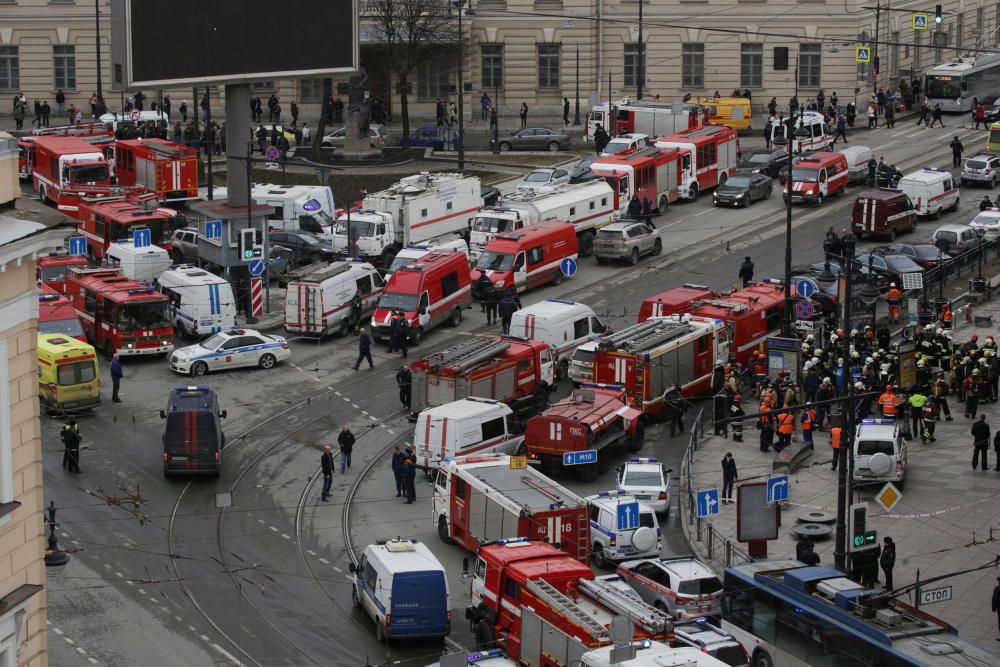 Una desena de morts i múltiples ferits en dues explosions a Sant Petersburg