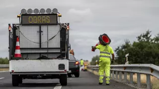 Multas en las carreteras de Cáceres que estén en obras por poner en peligro a los trabajadores