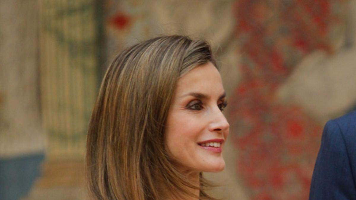 Letizia Ortiz, detalles del vestido blanco con flores de Felipe Varela