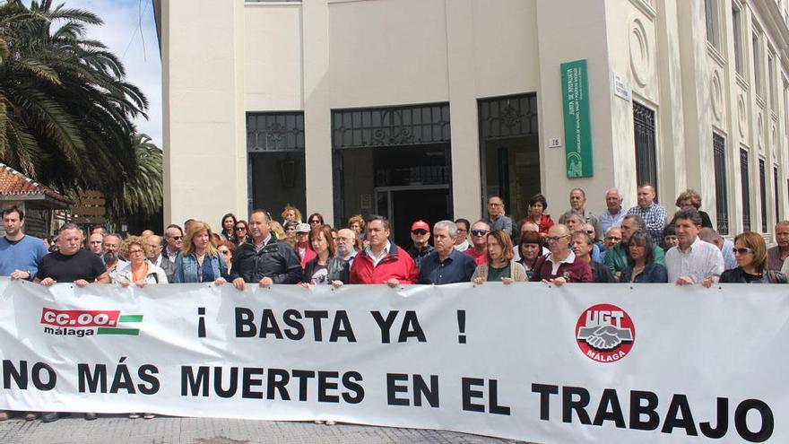 Imagen de la concentración en la avenida Manuel Heredia.