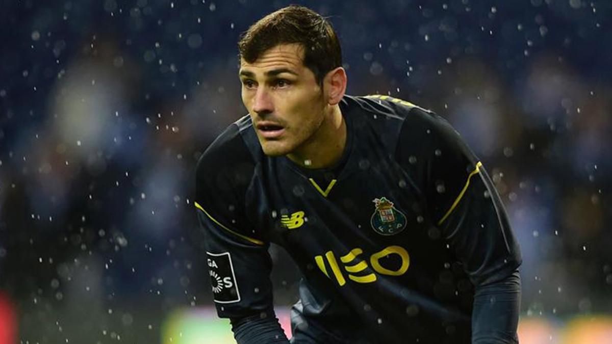 Casillas, portero del Porto