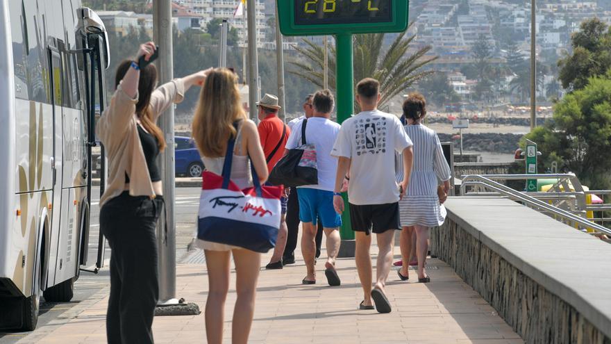 Consejos para hacer frente a la ola de calor en Canarias