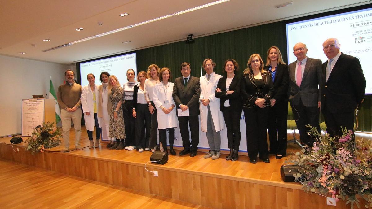 Profesionales asistentes a la presentación de la reunión sobre tumores digestivos, organizada por el hospital Reina Sofía, y celebrada en el Imibic.