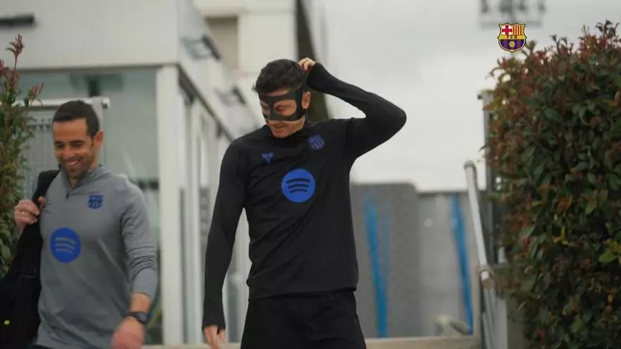 Robert Lewandowski volverá hoy a entrenar con el grupo y estará en San Mamés