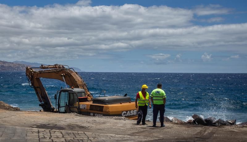 Obras en el entorno litoral de la plaza de la Basílica de Candelaria