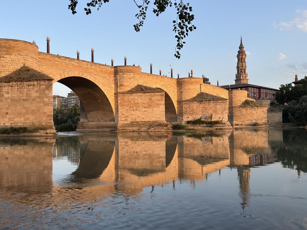 Puente de piedra de Zaragoza