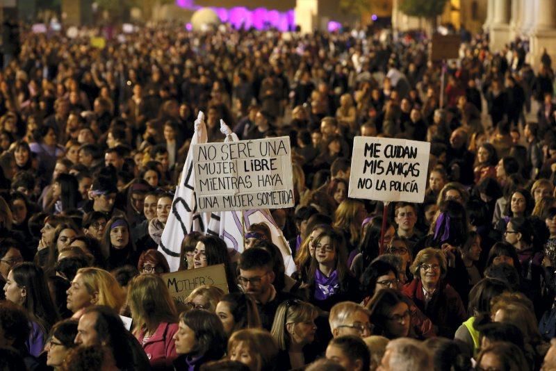 Fotogalería del 8-M en Zaragoza