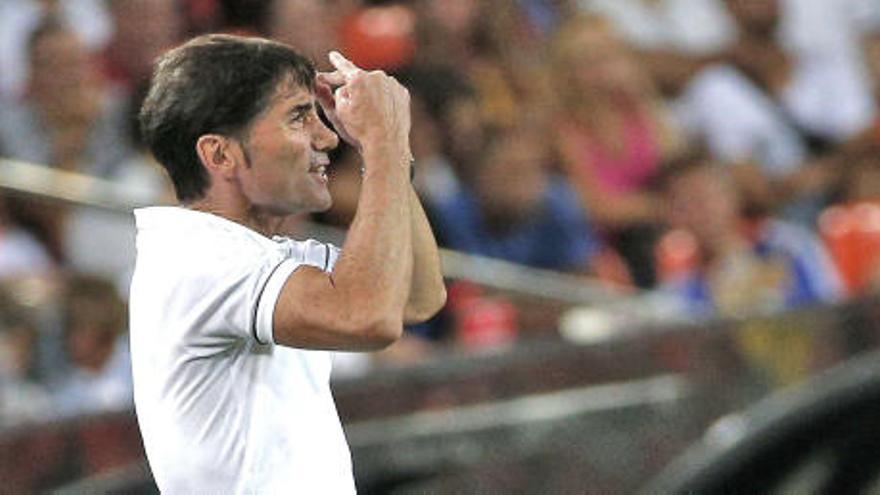 Marcelino: &quot;Tenemos que fichar un jugador de banda&quot;