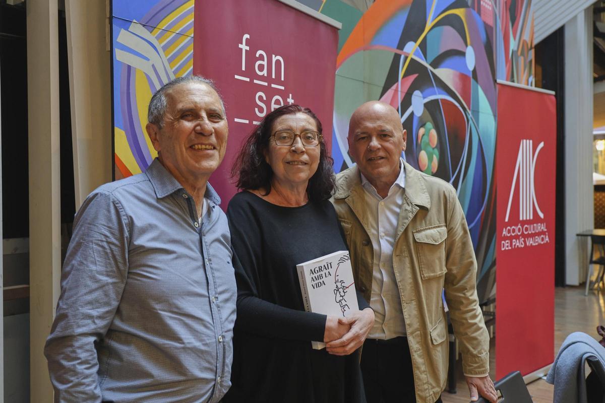 Así ha sido la presentación de las memorias póstumas de Ricard Pérez Casado en la Llibreria Fan Set de València Así ha sido la presentación de las memorias póstumas de Ricard Pérez Casado en la Llibreria Fan Set de València