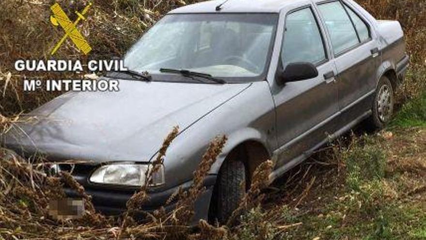 Uno de los coches sustraídos y recuperados