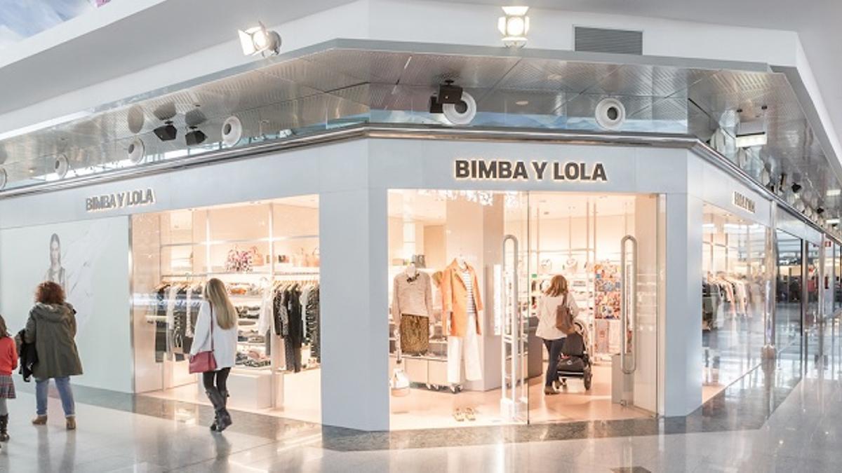 Tienda de Bimba y Lola en un centro comercial en el extranjero.