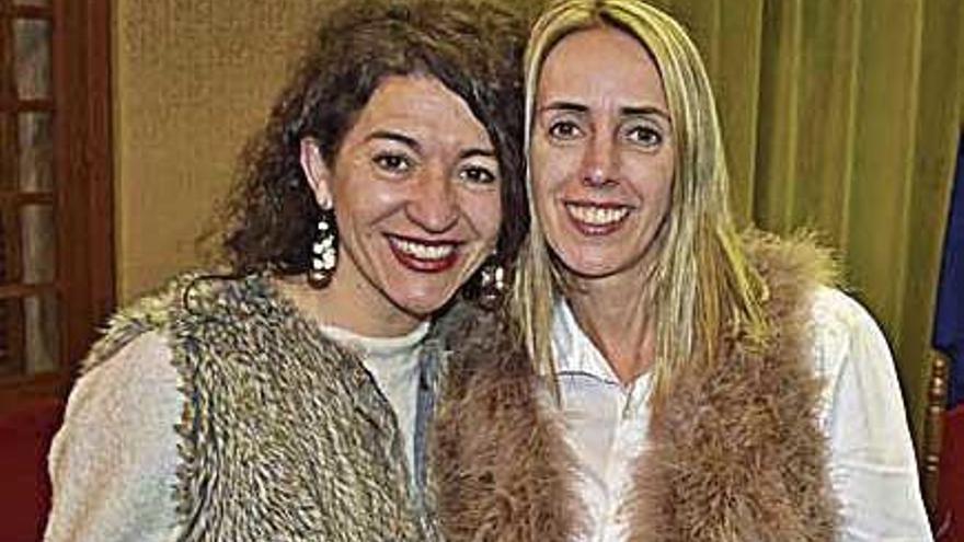 Catalina Miquel y Carolina Calatayud, tras ser elegidas.