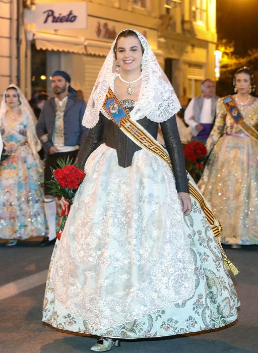 Desfile de Sandra Gómez en la Ofrenda