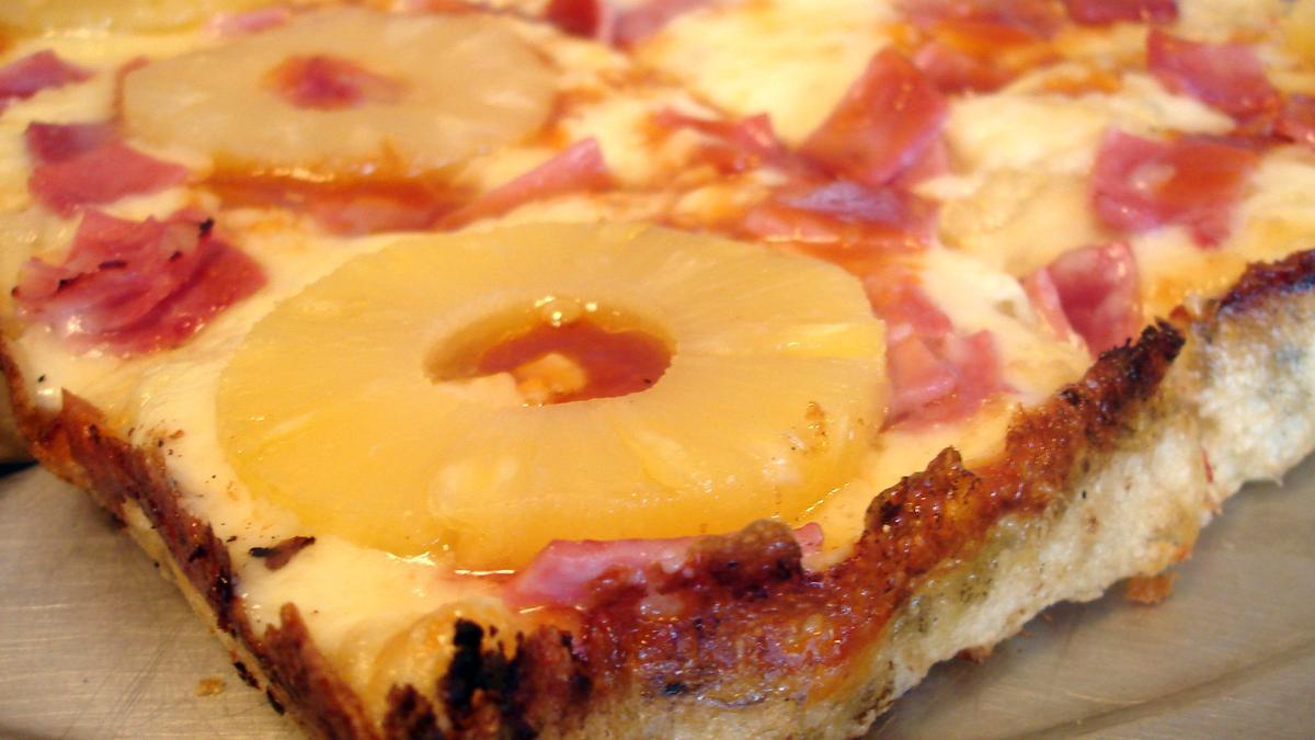 Pizza amb pinya i altres vel·leïtats