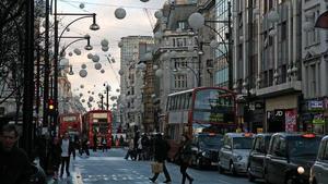 Tráfico en Oxford Street, la arteria comercial de Londres