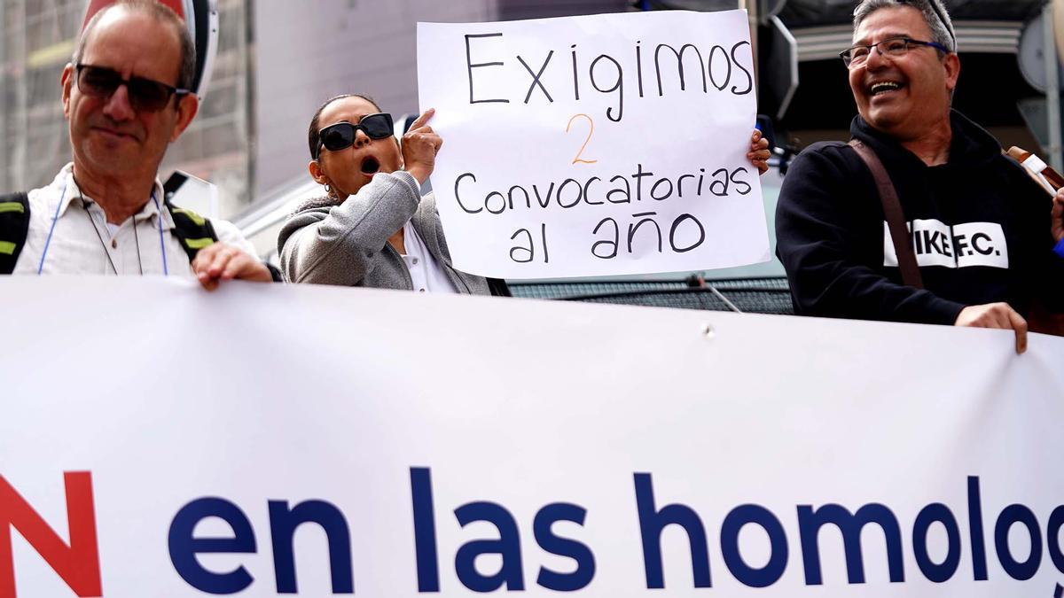 Manifestación en Madrid del colectivo Homologación Justa Ya.