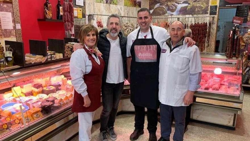 El chef Pepe Solla visita la Carnicería Codesido de A Estrada