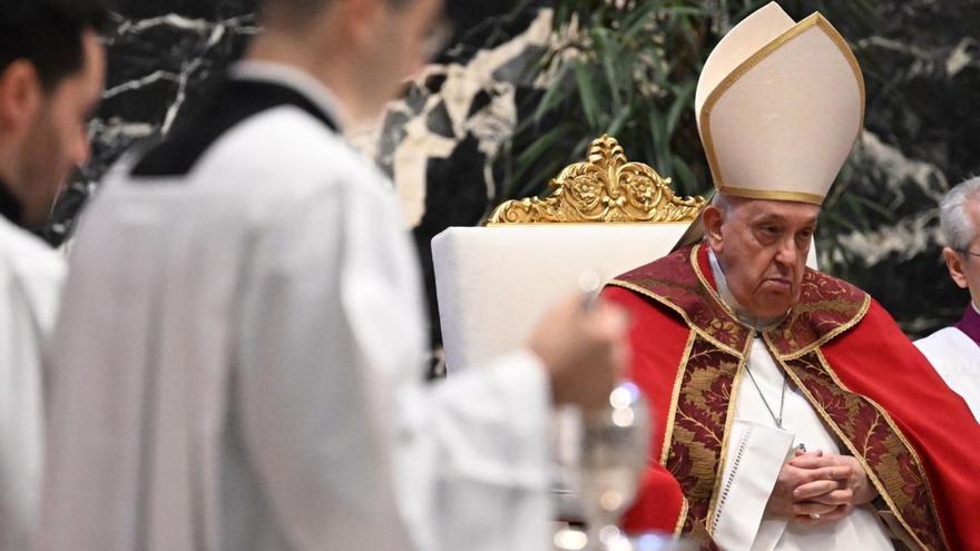 Los obispos no prevén abordar el informe sobre pederastia en su reunión con el Papa