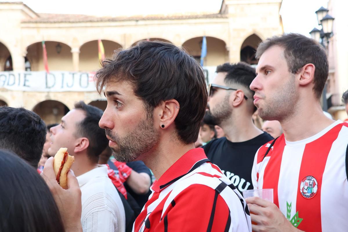 Las calles y bares de Zamora repletos para ver la final por el ascenso a Segunda
