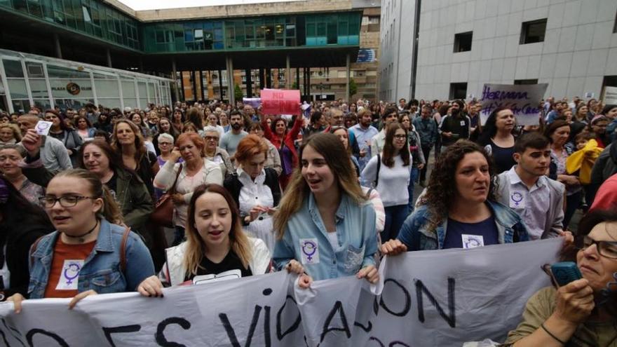 Manifestaciones en Asturias: la región sale a la calle contra la decisión de dejar en libertad provisional a &quot;la Manada&quot;