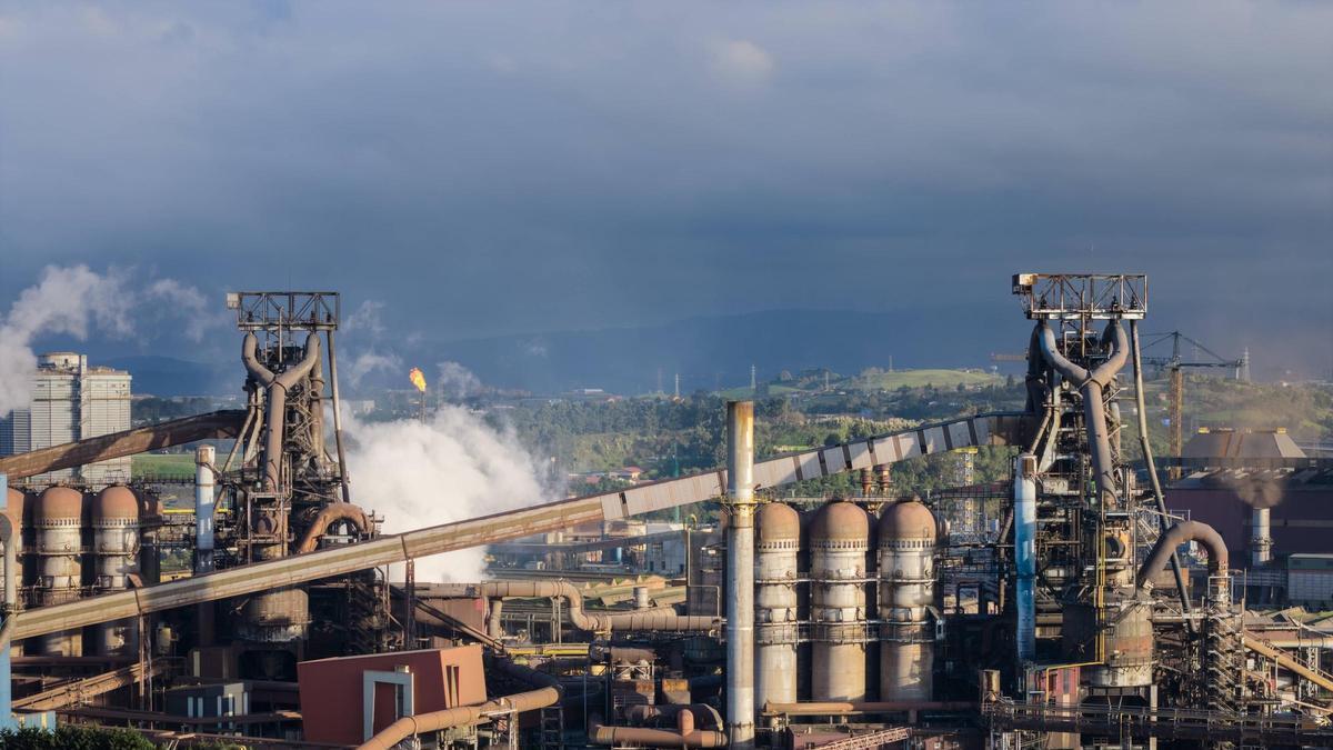 Declaran improcedente el despido de uno de los trabajadores investigados por robo de chatarra en Arcelor en Gijón